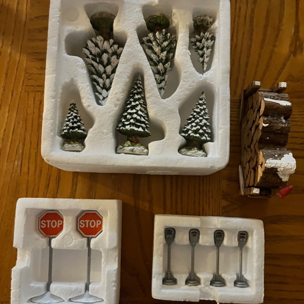 Set of 4 Dept. 56 Village Accessories. Stop Signs, Parking Meters, Trees, Logs - Picture 3 of 11